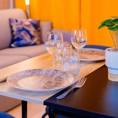 Cap D'agde A 50m Du Port Avec Piscine דירה