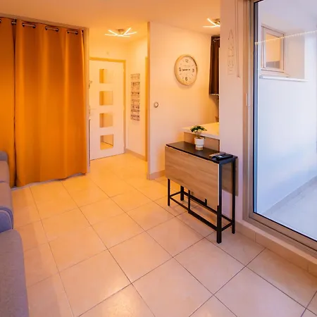 Cap D'agde A 50m Du Port Avec Piscine Apartment Agde