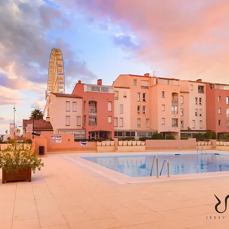 Apartment Cap D'agde A 50m Du Port Avec Piscine